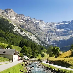- Ax Les Thermes Ax-les-Thermes